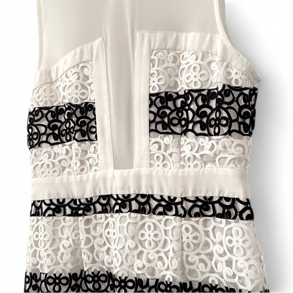 Elliatt Accolade Lace Dress Black White S - Picture 6 of 12